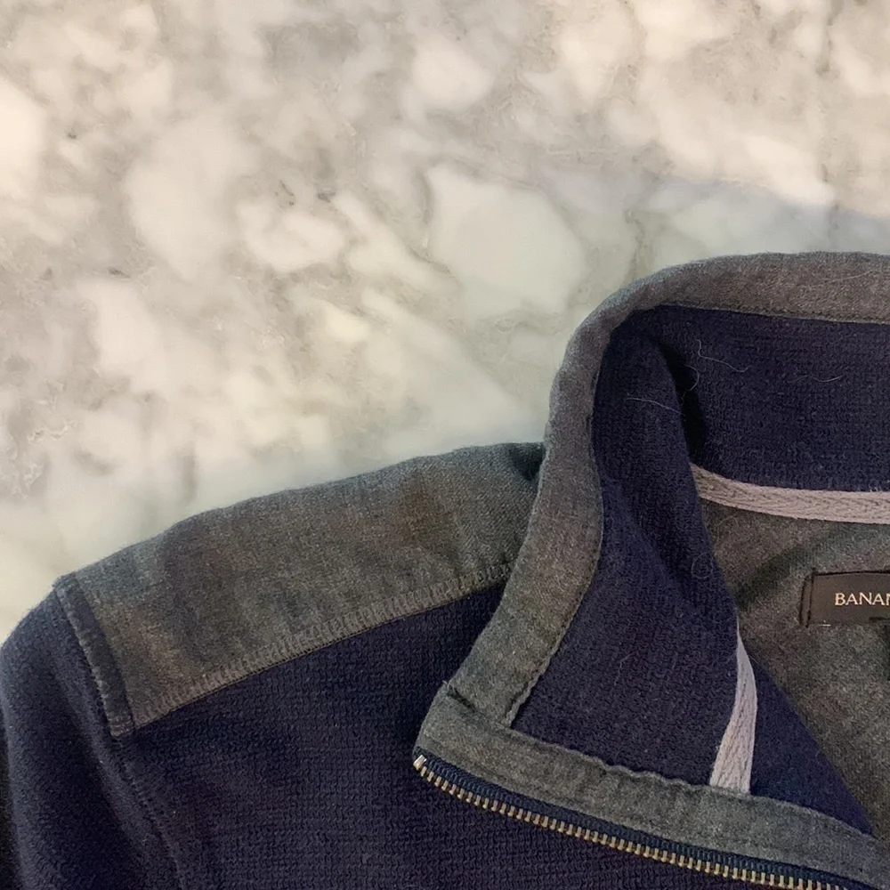 Banana republic quarter zip pullover navy with gray size small